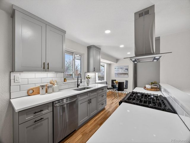 6984 Owens Street, Arvada, CO 80004