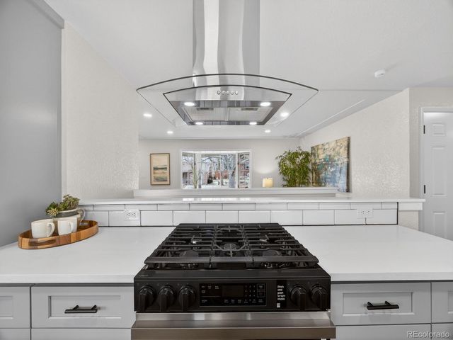 6984 Owens Street, Arvada, CO 80004