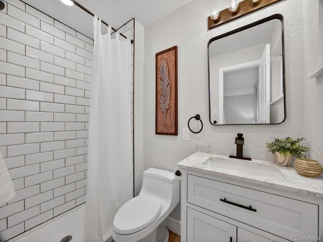 6984 Owens Street, Arvada, CO 80004