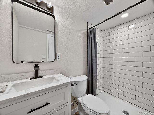 6984 Owens Street, Arvada, CO 80004