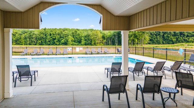 1868 Vista Lake Drive, Goshen Twp, OH 45122