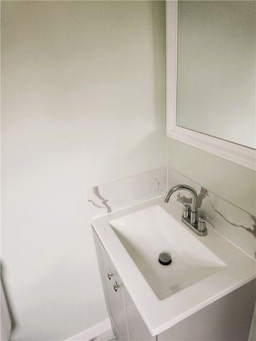 12 North Main Street, Murray, NY 14470