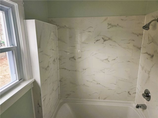 12 North Main Street, Murray, NY 14470