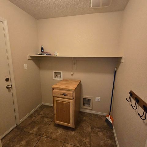 9101 Old Mill Street NW, Albuquerque, NM 87114