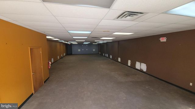 4009 MARKET ST, Philadelphia, PA 19104