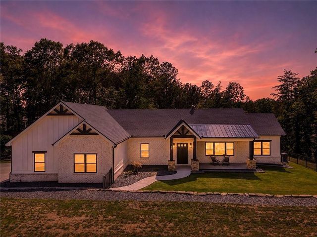 16 Mountain Creek Trail NE, Fairmount, GA 30139