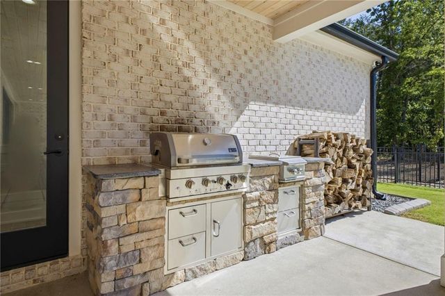 16 Mountain Creek Trail NE, Fairmount, GA 30139