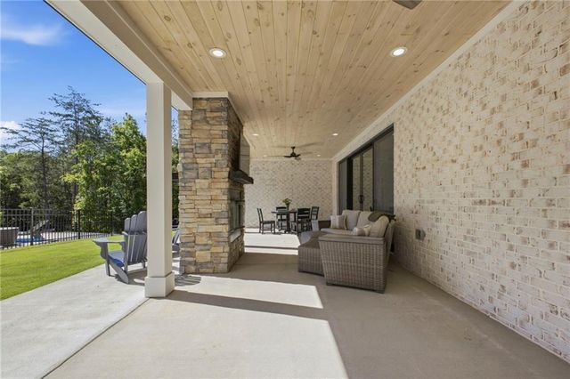 16 Mountain Creek Trail NE, Fairmount, GA 30139