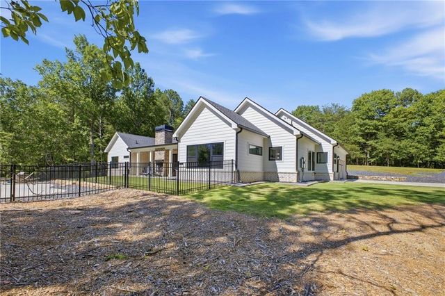 16 Mountain Creek Trail NE, Fairmount, GA 30139