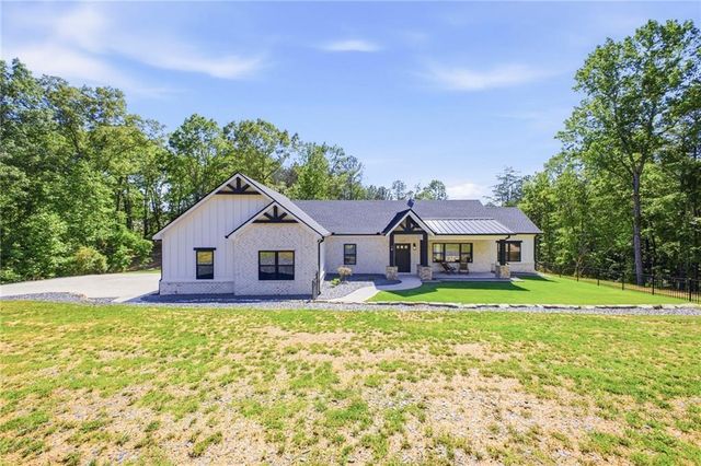 16 Mountain Creek Trail NE, Fairmount, GA 30139
