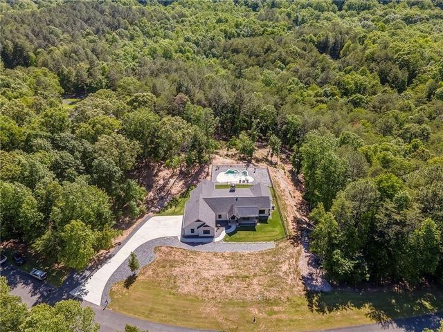 16 Mountain Creek Trail NE, Fairmount, GA 30139