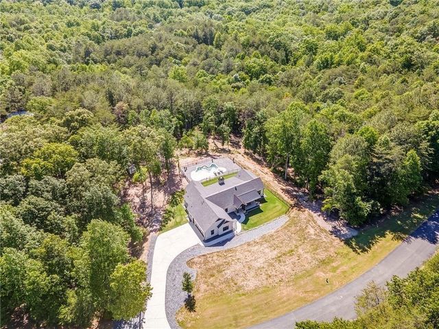 16 Mountain Creek Trail NE, Fairmount, GA 30139