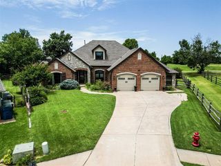 3913 Shortgrass Circle, Edmond, OK 73003