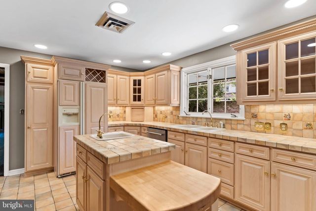 115 KENWOOD ROAD RD, Chambersburg, PA 17201