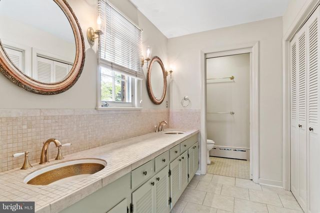 115 KENWOOD ROAD RD, Chambersburg, PA 17201