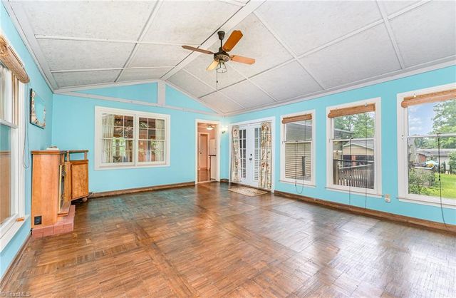 4325 Rosebriar Lane, Winston-salem, NC 27106
