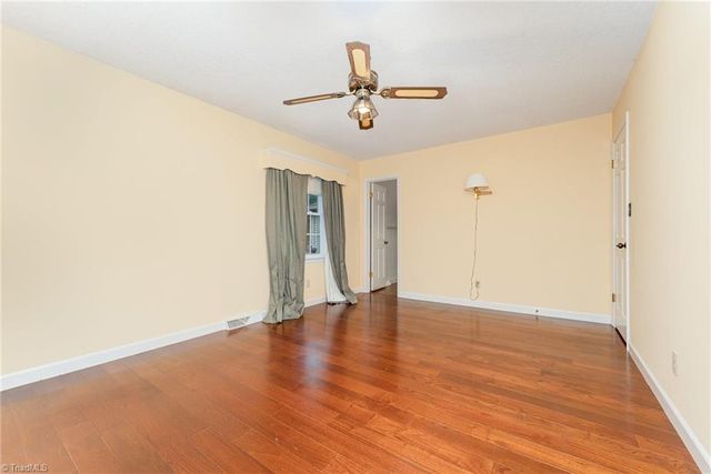 4325 Rosebriar Lane, Winston-salem, NC 27106