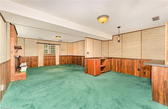 4325 Rosebriar Lane, Winston-salem, NC 27106