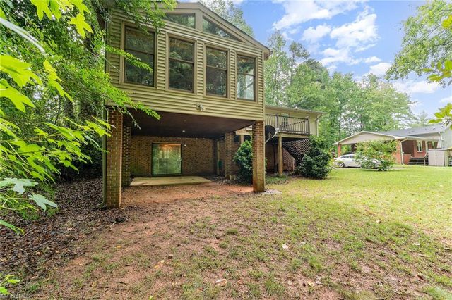 4325 Rosebriar Lane, Winston-salem, NC 27106