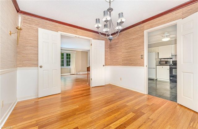 4325 Rosebriar Lane, Winston-salem, NC 27106