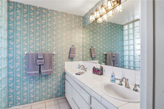 942 N Wanda, Orange, CA 92867