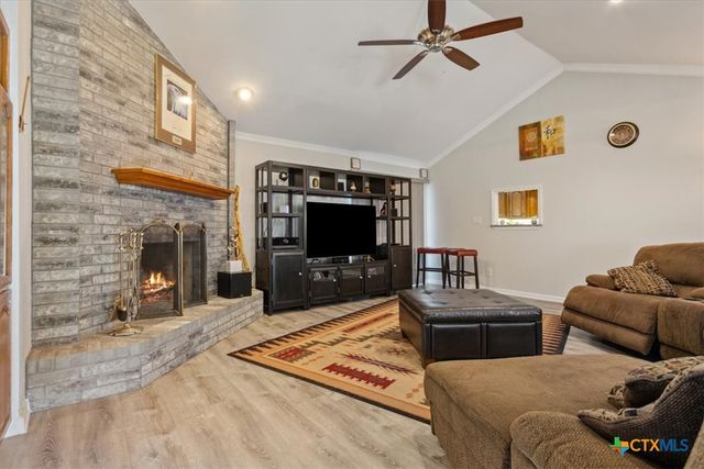 8 W Aztec Lane, Belton, TX 76513