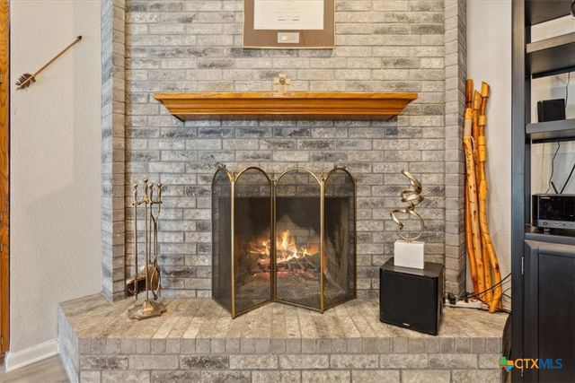 8 W Aztec Lane, Belton, TX 76513