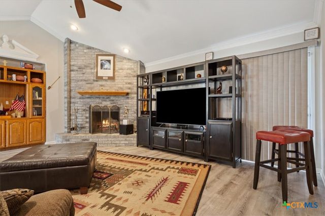 8 W Aztec Lane, Belton, TX 76513