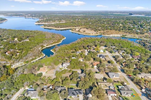 8 W Aztec Lane, Belton, TX 76513