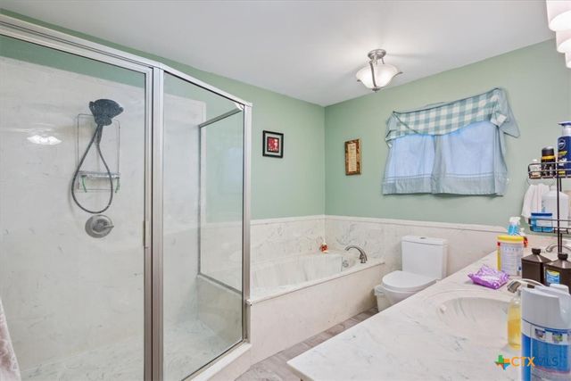 8 W Aztec Lane, Belton, TX 76513