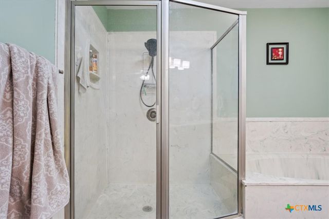 8 W Aztec Lane, Belton, TX 76513