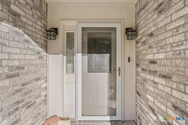 8 W Aztec Lane, Belton, TX 76513