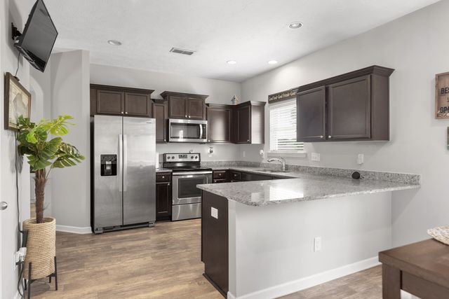 1304 Busiris Dr, Hermitage, TN 37076