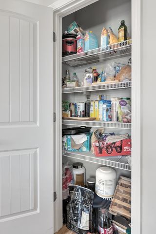 1304 Busiris Dr, Hermitage, TN 37076