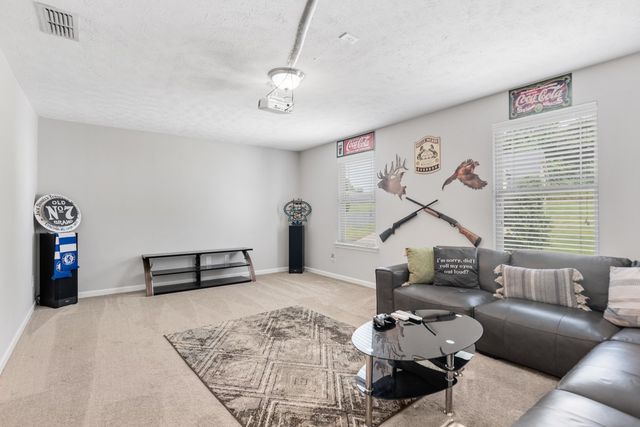 1304 Busiris Dr, Hermitage, TN 37076