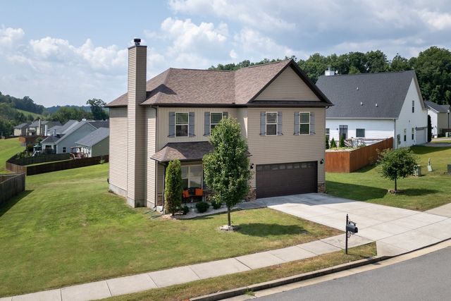 1304 Busiris Dr, Hermitage, TN 37076