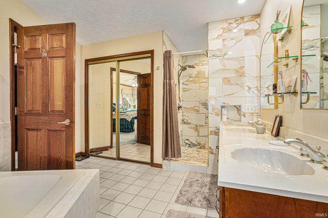 51436 Turnwood Lane, Granger, IN 46530