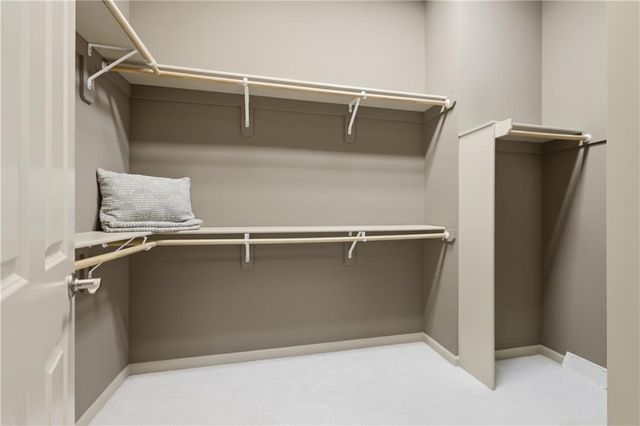 1608 NW Sunridge Drive, Blue Springs, MO 64015