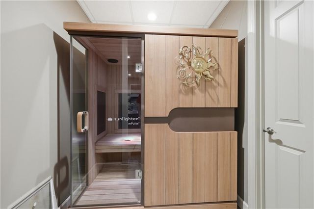 1608 NW Sunridge Drive, Blue Springs, MO 64015