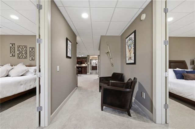 1608 NW Sunridge Drive, Blue Springs, MO 64015