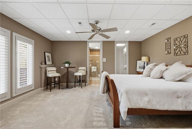 1608 NW Sunridge Drive, Blue Springs, MO 64015