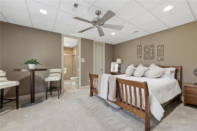 1608 NW Sunridge Drive, Blue Springs, MO 64015