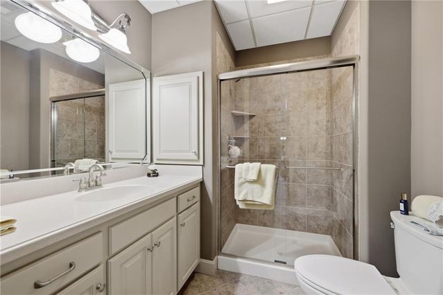 1608 NW Sunridge Drive, Blue Springs, MO 64015