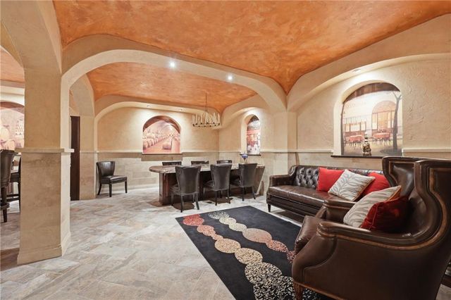 1608 NW Sunridge Drive, Blue Springs, MO 64015