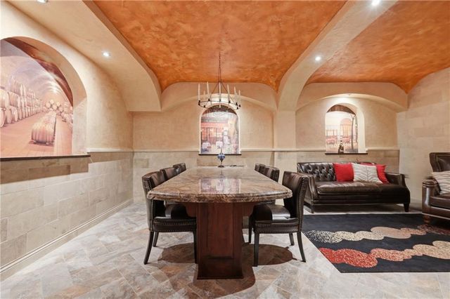 1608 NW Sunridge Drive, Blue Springs, MO 64015