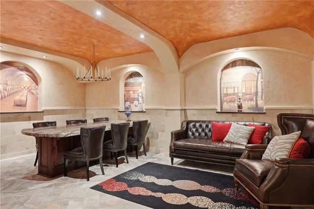 1608 NW Sunridge Drive, Blue Springs, MO 64015