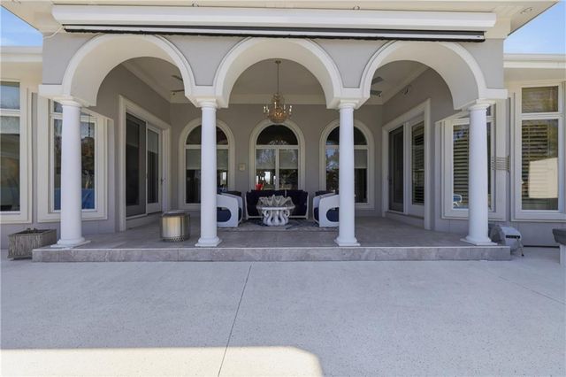 1608 NW Sunridge Drive, Blue Springs, MO 64015