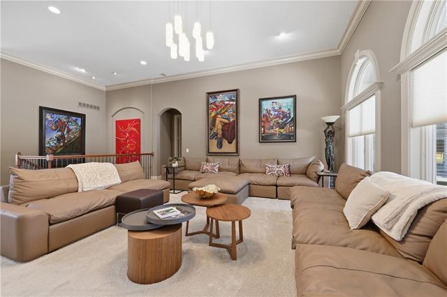 1608 NW Sunridge Drive, Blue Springs, MO 64015