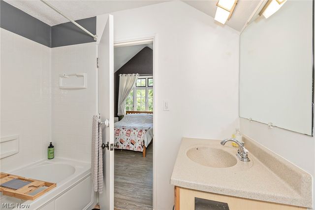 1761 Oakmount Road, South Euclid, OH 44121
