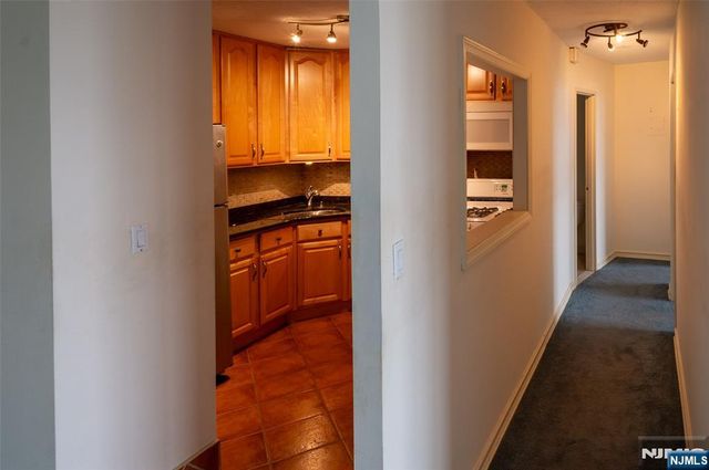 555 North Avenue 10C, Fort Lee, NJ 07024